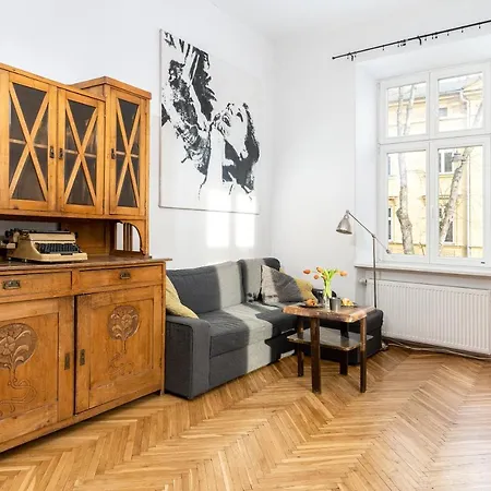 3 Bedroom Old Town