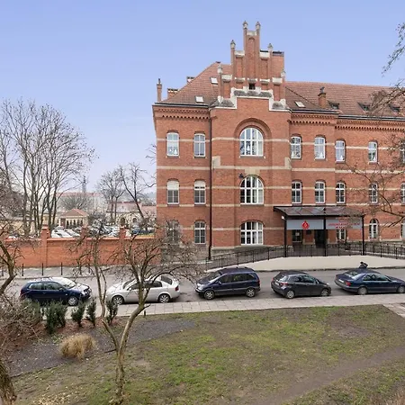 3 Bedroom Old Town