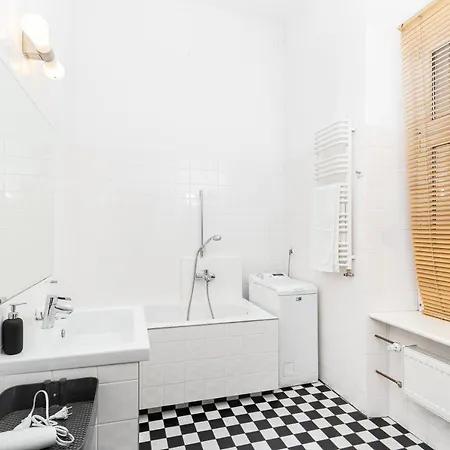 3 Bedroom Old Town